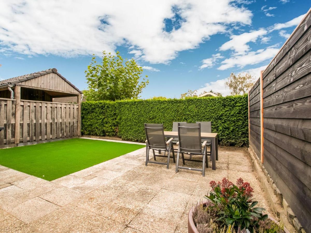 Rustic In With Garden Holiday home